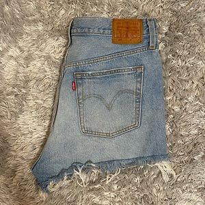Levi’s shorts